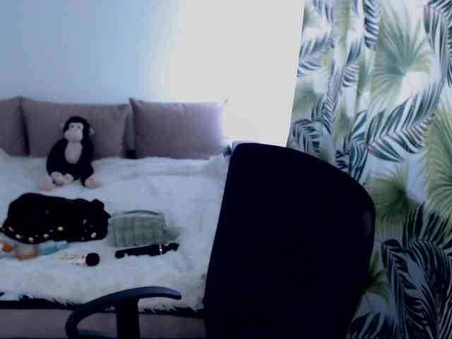 RianaCrystal webcam