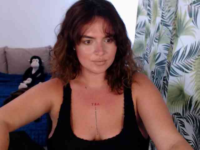 RianaCrystal webcam