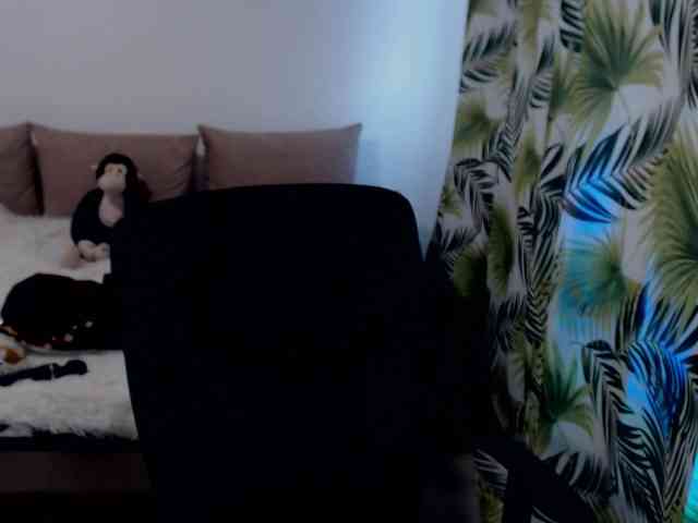 RianaCrystal webcam