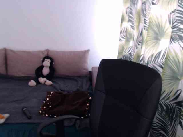 RianaCrystal webcam