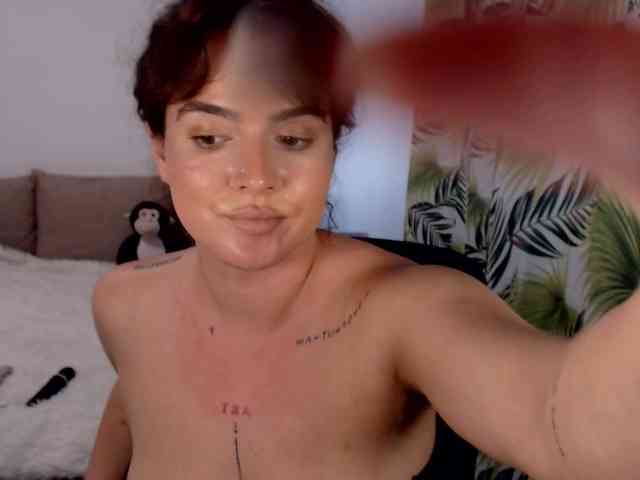 RianaCrystal webcam