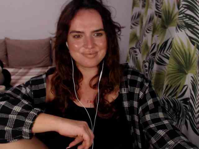 RianaCrystal webcam