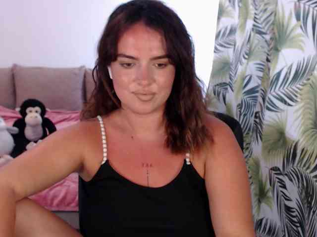 RianaCrystal webcam