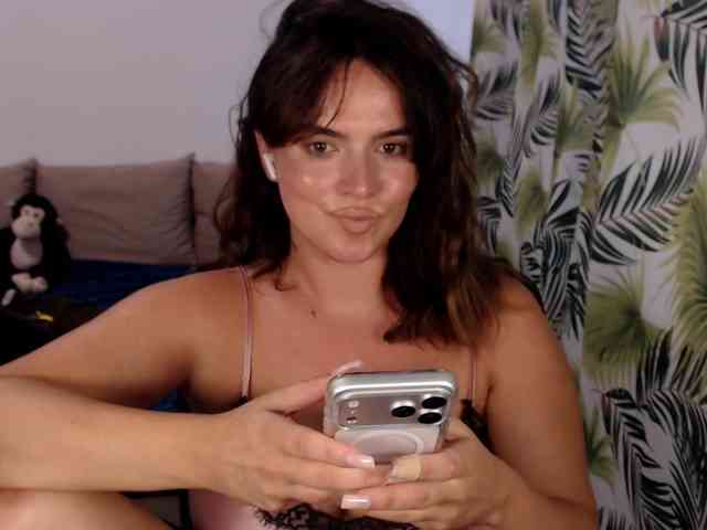 RianaCrystal webcam