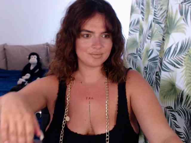 RianaCrystal webcam