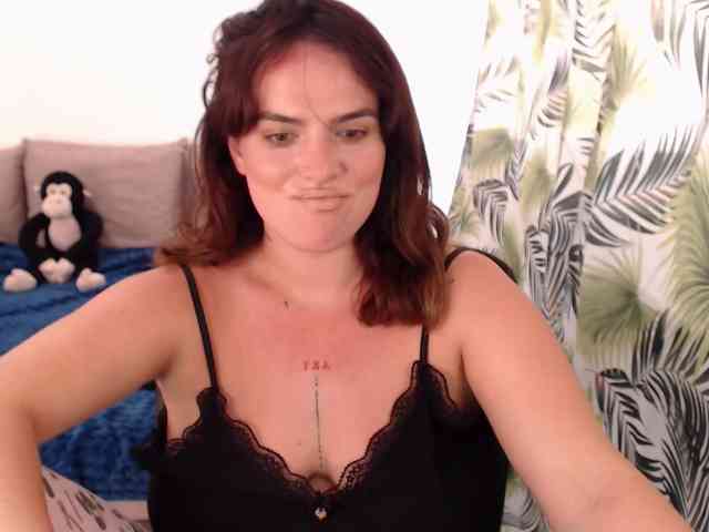 RianaCrystal webcam