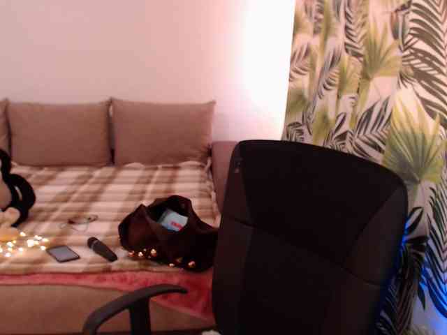 RianaCrystal webcam