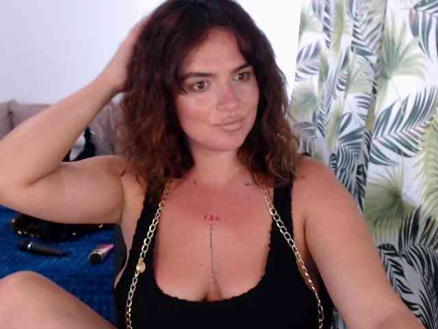 RianaCrystal webcam