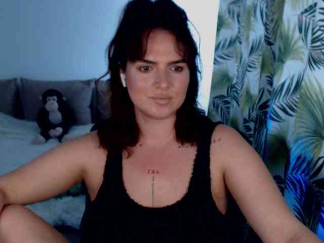 RianaCrystal webcam