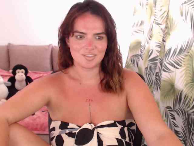RianaCrystal webcam