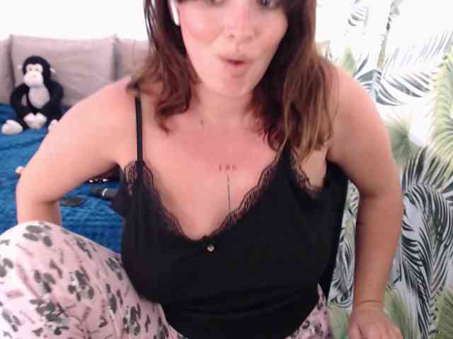 RianaCrystal webcam
