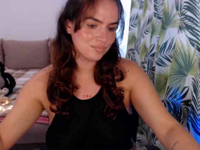 RianaCrystal webcam