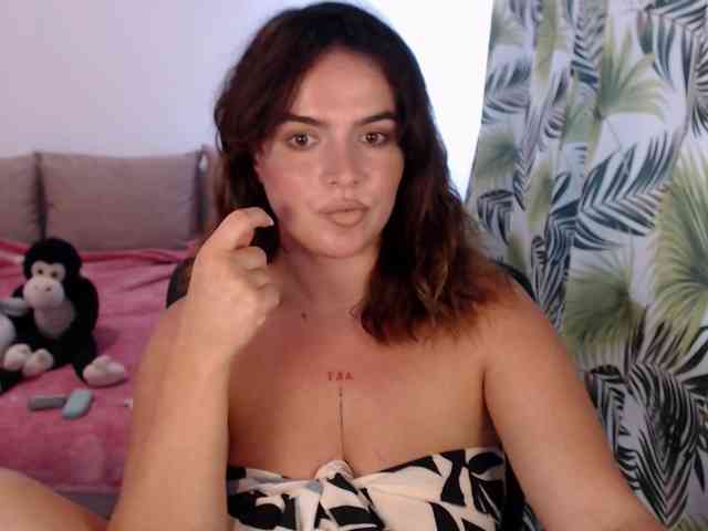 RianaCrystal webcam