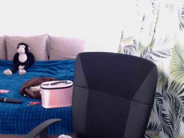 RianaCrystal webcam