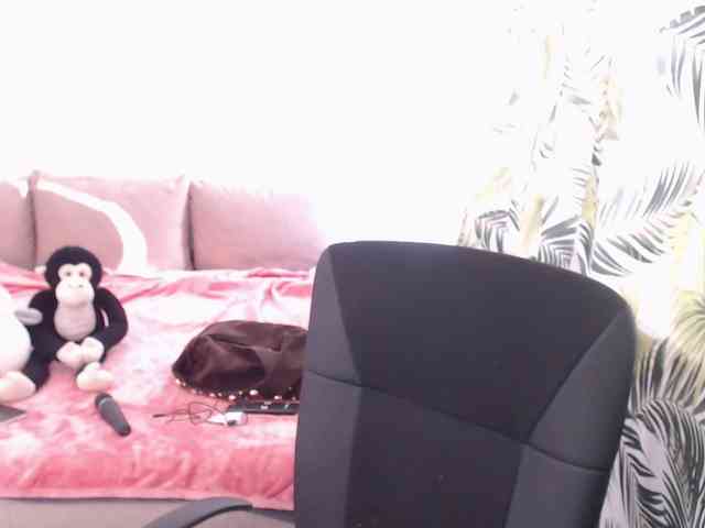 RianaCrystal webcam
