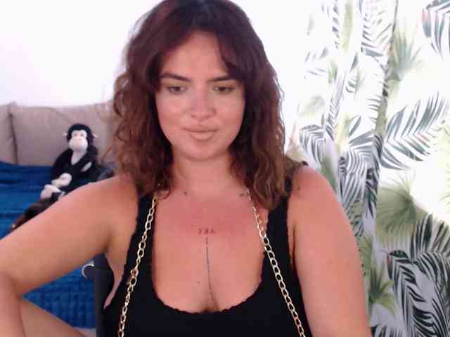 RianaCrystal webcam