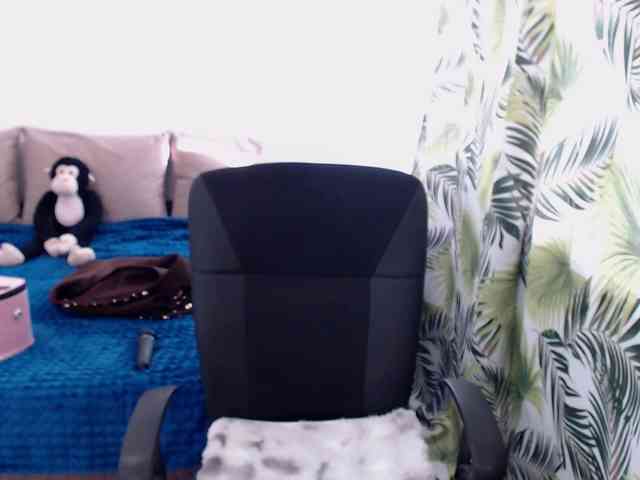 RianaCrystal webcam
