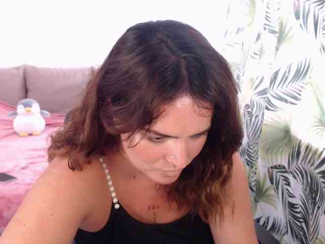 RianaCrystal webcam