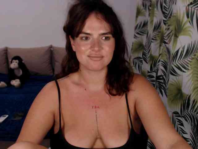 RianaCrystal webcam