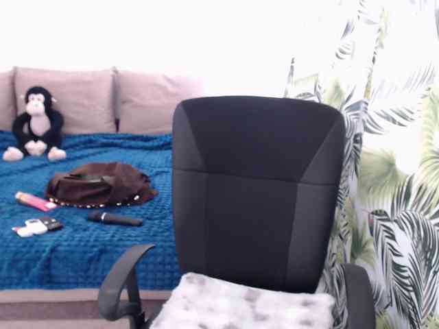 RianaCrystal webcam
