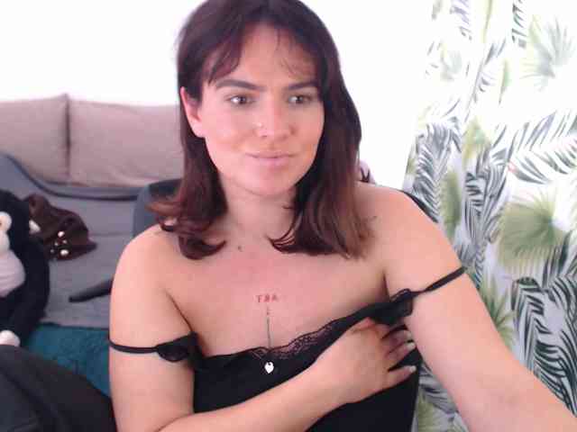 RianaCrystal webcam