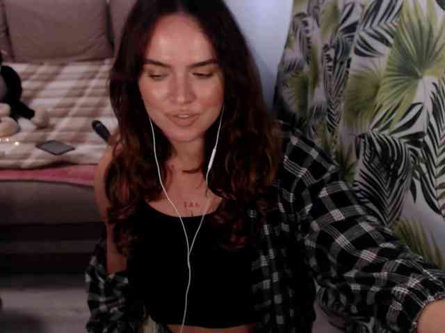 RianaCrystal webcam