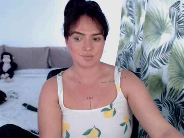 RianaCrystal webcam