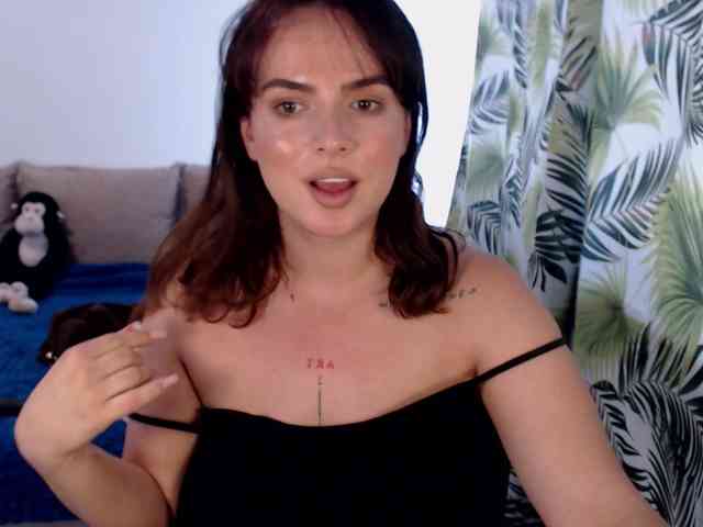 RianaCrystal webcam