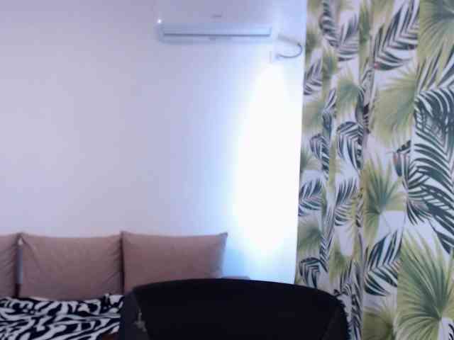 RianaCrystal webcam
