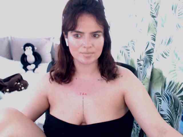 RianaCrystal webcam