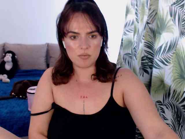 RianaCrystal webcam