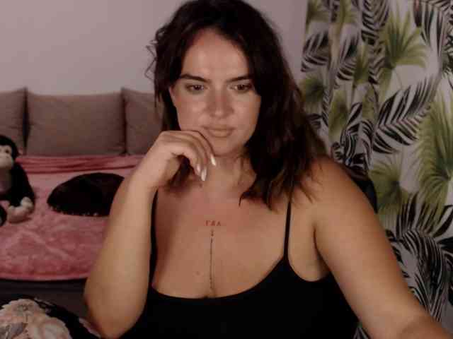 RianaCrystal webcam