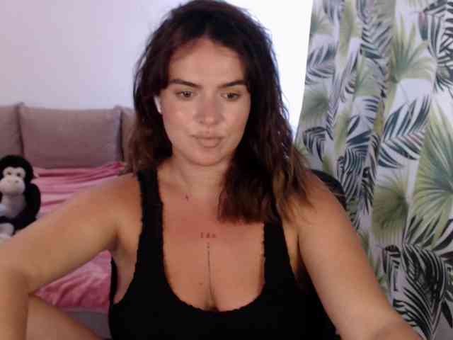 RianaCrystal webcam