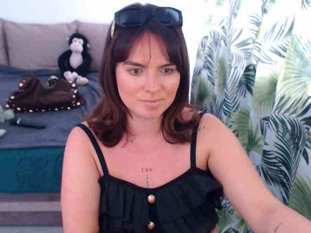 RianaCrystal webcam