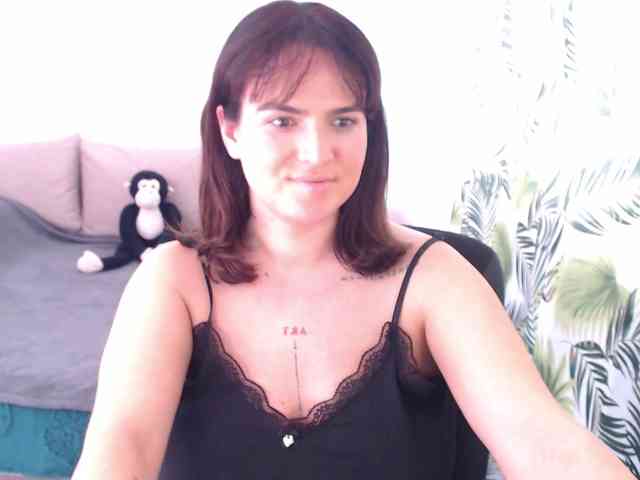 RianaCrystal webcam