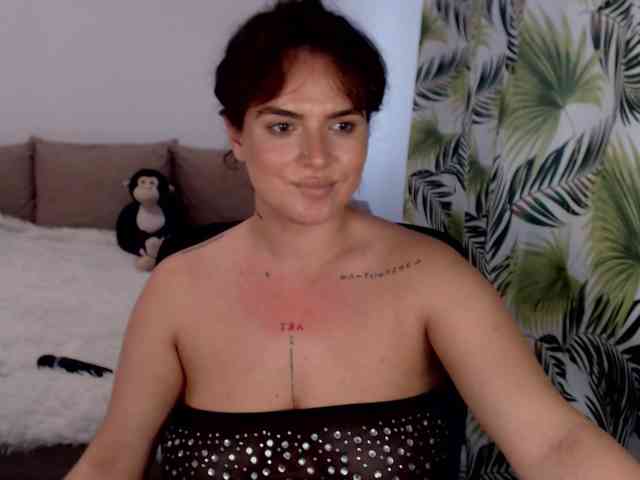 RianaCrystal webcam