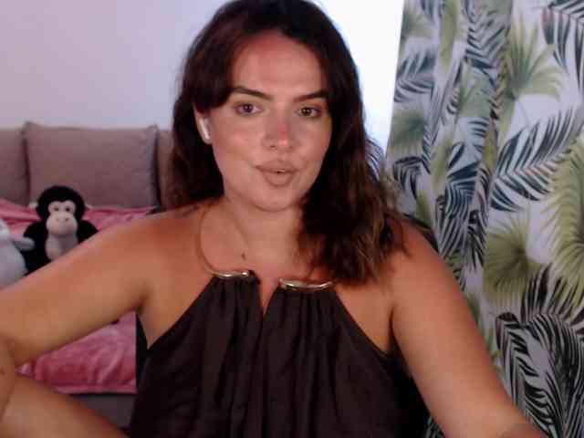 RianaCrystal Live Webcam on BongaCams