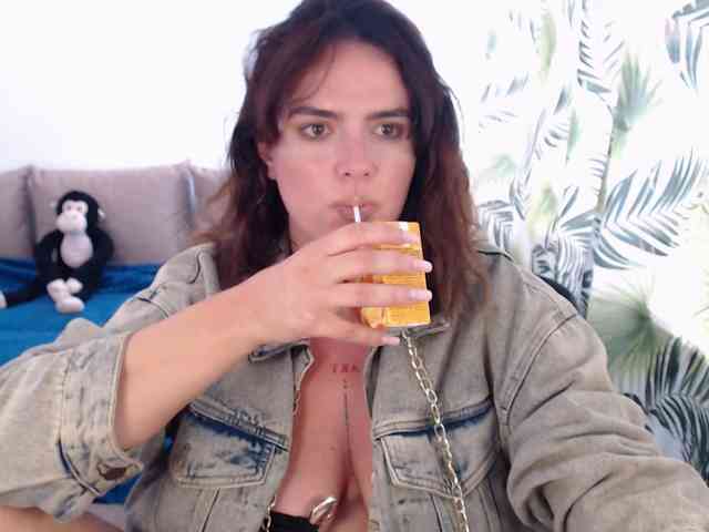 RianaCrystal webcam