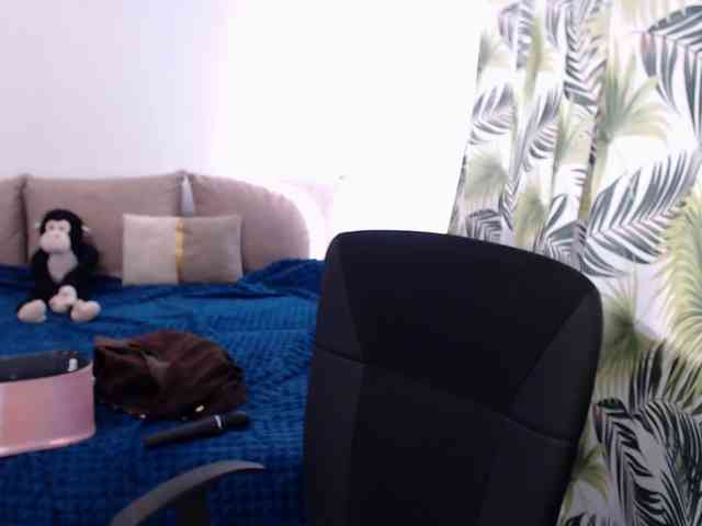 RianaCrystal webcam