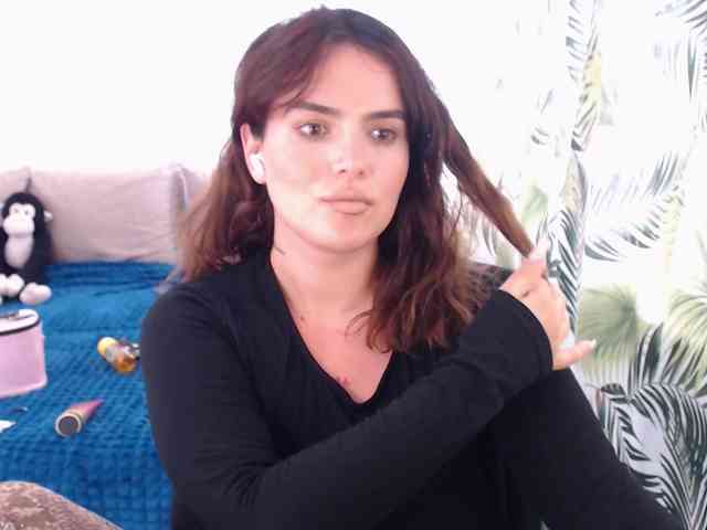 RianaCrystal webcam