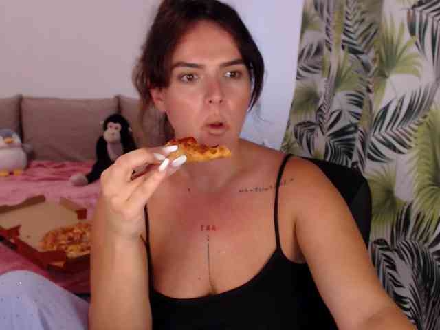 RianaCrystal webcam