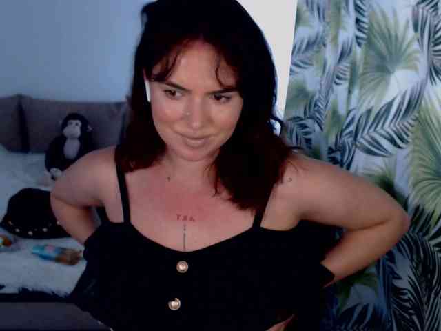 RianaCrystal webcam