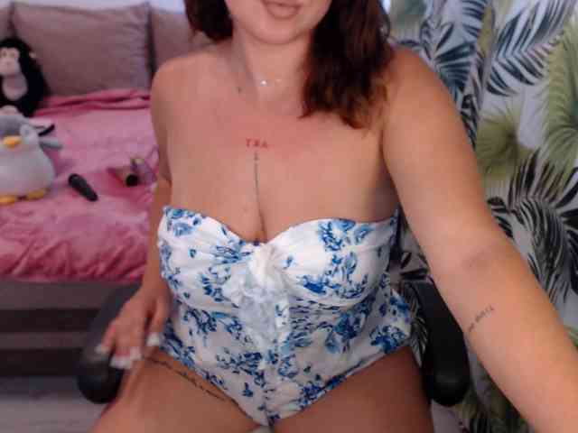 RianaCrystal webcam