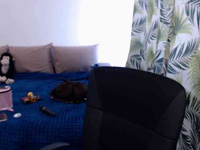 RianaCrystal webcam