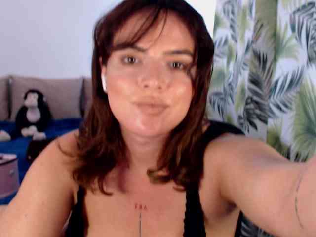 RianaCrystal webcam