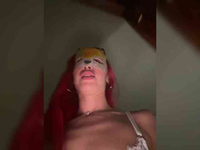 RedHair13 webcam