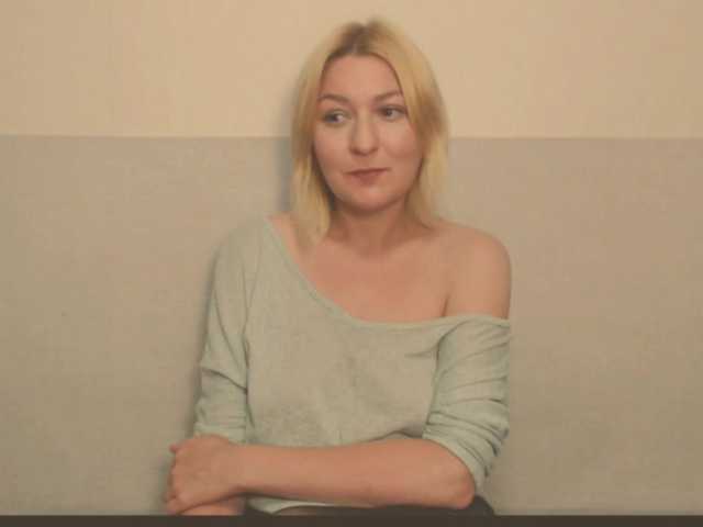 Bonniee live cam on BongaCams