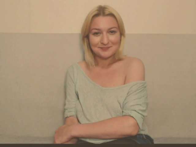 Bonniee live cam on BongaCams