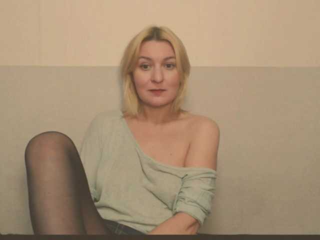 Bonniee live cam on BongaCams