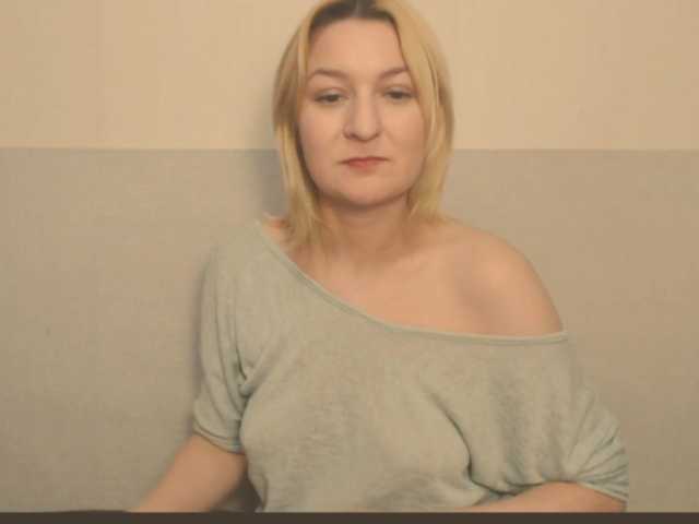 Bonniee live cam on BongaCams